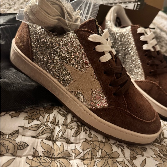 💥🤩BRAND NEW STYLE ALERT 🤩 
VINTAGE HAVANA Denisse Genuine Calf Hair Sneaker - Picture 4 of 11